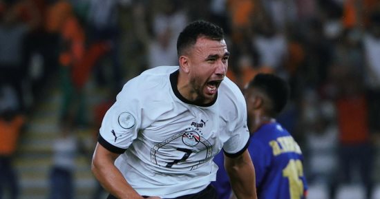 حسام وإبراهيم حسن يطمئنان على تريزيجيه بعد تعرضه لوعكة صحية