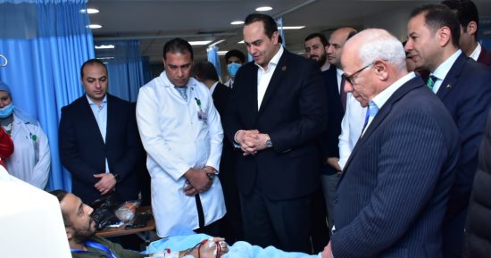 رئيس هيئة الرعاية الصحية ومحافظ بورسعيد يفتتحان مركز الشفاء للغسيل الكُلوى بمجمع الشفاء الطبي 