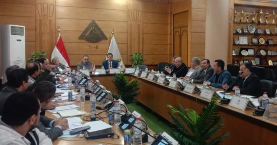 رئيس جامعة بنها يترأس اجتماع أول مجلس تنفيذى للتحول الرقمى 