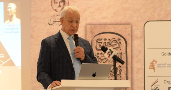 هانى هلال يكشف دور التكنولوجيا في اكتشاف أسرار الأهرامات بمعرض الكتاب
