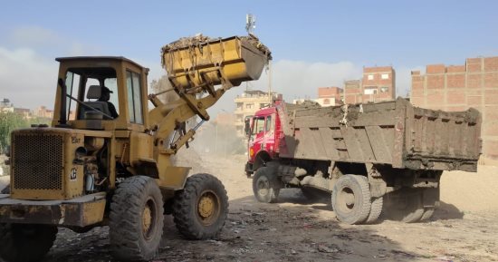 الجيزة ترفع 1000 طن مخلفات بطريق ترسا الكونيسة ومنيل شيحة