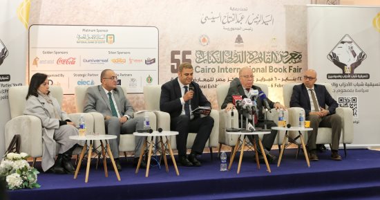 مشاركون بمعرض الكتاب يشيدون بثبات ورسوخ الهوية المصرية
