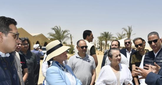 "ملاذ آمن للحيوانات البرية" مشروع عملاق ينفذ على أرض الفيوم.. يقام على مساحة 2000 فدان بمليار جنيه ويتضمن 32 مسيجا.. غابات تتخللها مسارات للمشى.. ومسارات لجولات السفارى وبحيرات وجسور على الماء