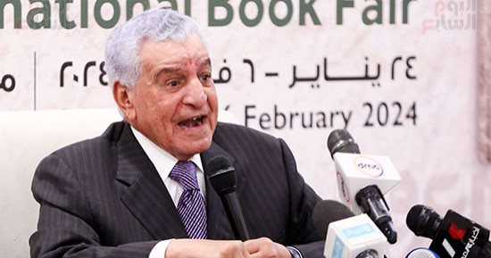 زاهى حواس: ماحدش لمس الهرم ولا أحد يستطيع تبليط الأهرامات