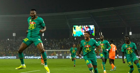 السنغال يسحق الجابون.. ونيجيريا يفوز على غانا وديا