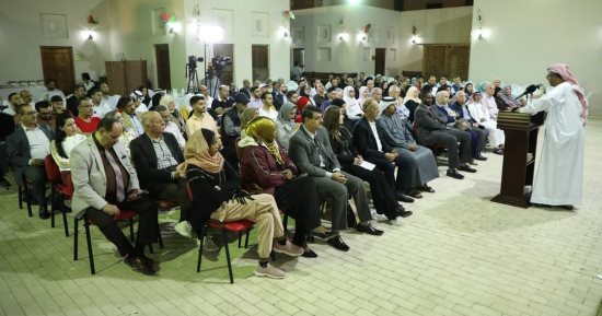 قصائد تفيض بالعاطفة الإنسانية فى بيت الشعر بالشارقة.. صور