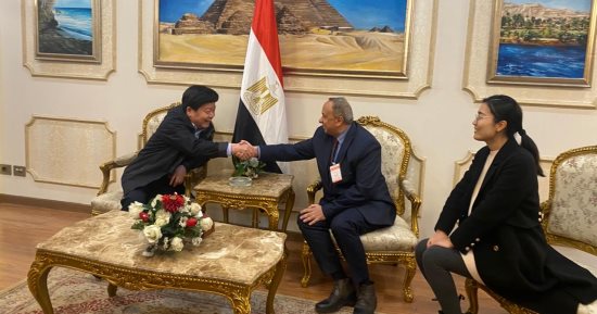 رئيس معهد علوم البحار والمصايد بالإسكندرية يستقبل وفدا صينيا لبحث التعاون
