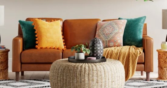  5 حلول لتجعل أريكتك أكثر راحة.. من اختيار القماش للوسائد