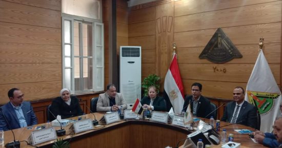 رئيس جامعة بنها يؤكد على الترشيد والاستدامة فى الإنفاق داخل الجامعة