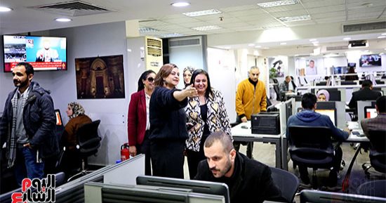 وفد "روسيا اليوم" يزور "اليوم السابع" ويتعرف على آلية العمل بصالة التحرير