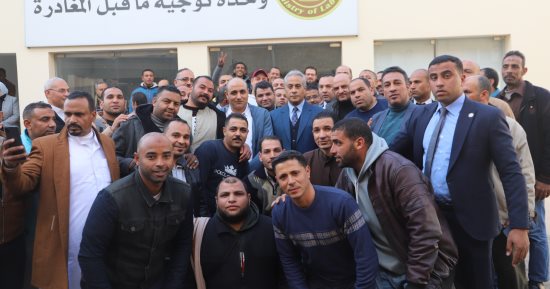 وزير العمل يلتقى العِمالة الموسمية المُرشحة للعمل فى موسم الحج لعام 2024