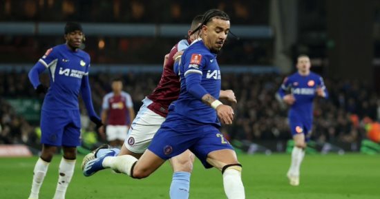 Chelsea surprend Aston Villa avec un doublé en première mi-temps de la FA Cup. Vidéo
