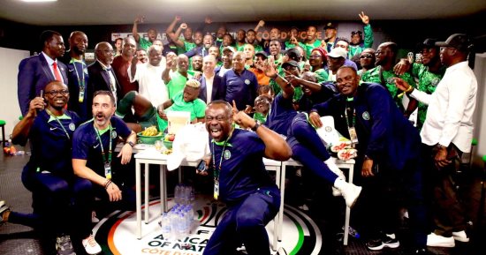 صورة حكومة نيجيريا تعد النسور بمكافآت مالية كبيرة قبل نهائى كأس أمم أفريقيا