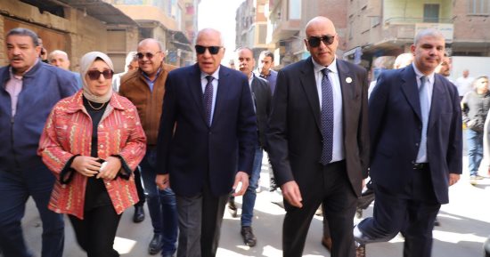 محافظ الجيزة وجهاز تنمية المشروعات يتفقدان مشروعات تطوير المناطق غير المخططة