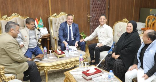 محافظ المنوفية يلتقى وفدا من ذوى الهمم وقصار القامة