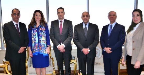 وزير الطيران يلتقي وزير النقل والاتصالات البلغارى لبحث أوجه التعاون