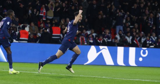 Le Paris Saint-Germain bat Lille 2-1 en première mi-temps en Ligue française