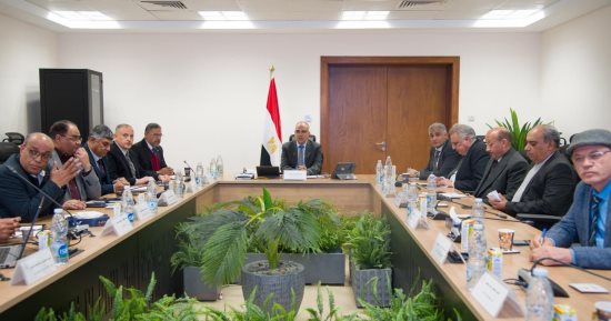 لجنة إيراد النهر تجتمع لمتابعة الموقف المائى بالمحافظات