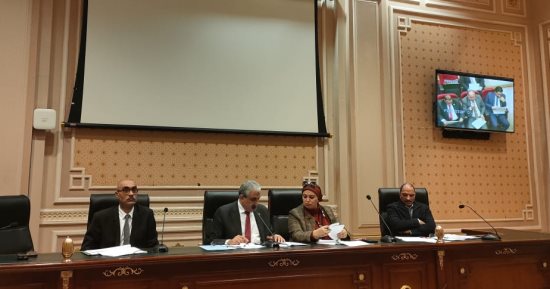 حد أدنى 1000 جنيه.. "قوى النواب" توافق على تعجيل صرف العلاوات وزيادة الحافز