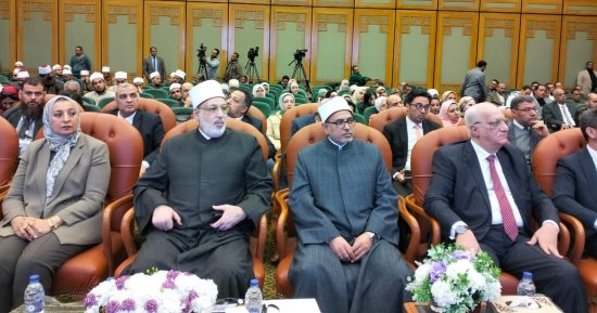 الأزهر: فرق كبير بين الفلك والتنجيم.. وعلى المتعلقين بالمنجمين مراجعة عقيدتهم