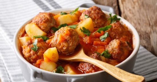 5 أكلات يمكن تحضيرها من نصف كيلو لحم .. كفتة الأرز والبشاميل أبرزها