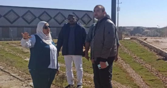 نائبة محافظ أسوان تتفقد أعمال تطوير المنطقة الصناعية بالعلاقى