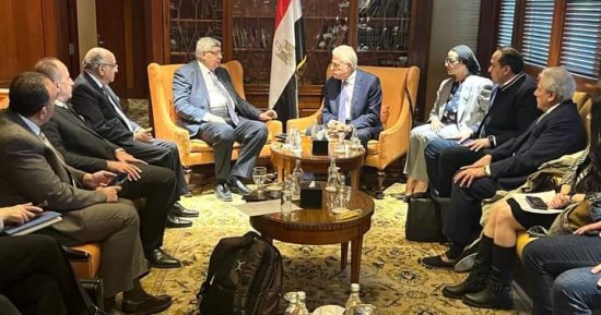 محافظ جنوب سيناء يعقد اجتماعا لوضع اللمسات النهائية لمؤتمر تطبيقات السياحة الصحية