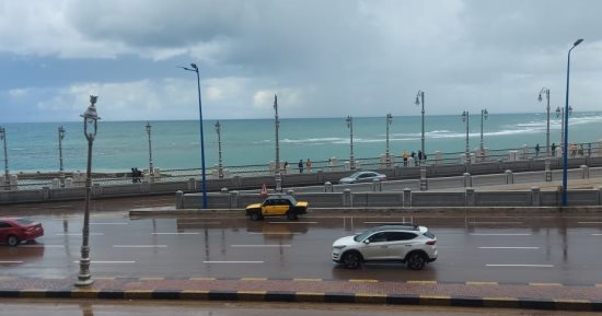 أمطار غزيرة تضرب الإسكندرية فى اليوم الثالث من نوة "الشمس الصغرى" 