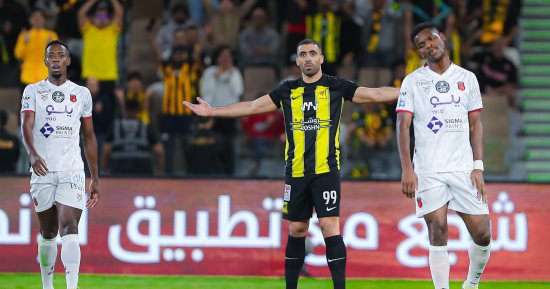 الاتحاد الآسيوي يوقف كانتي وحمد الله ولابورت
