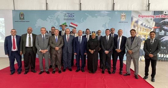 وزير النقل يلتقى نظيره التنزانى لبحث التعاون المشترك ويزور ميناء دار السلام