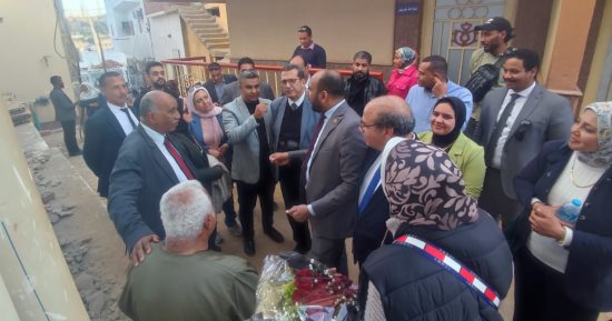 وفد "صحة النواب" يتفقد مستشفى أسوان التخصصي ووحدة طب ومركز أسرة السيل