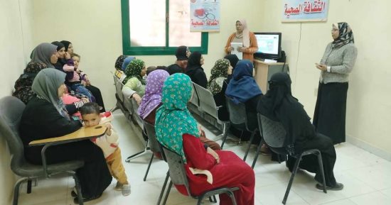 حياة كريمة.. الكشف الطبى على 1622 حالة خلال قافلة طبية مجانية بالمنيا
