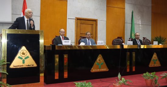 رئيس جامعة المنوفية يشهد انطلاق المرحلة الثانية لمبادرة "صحتنا من صحة كوكبنا"