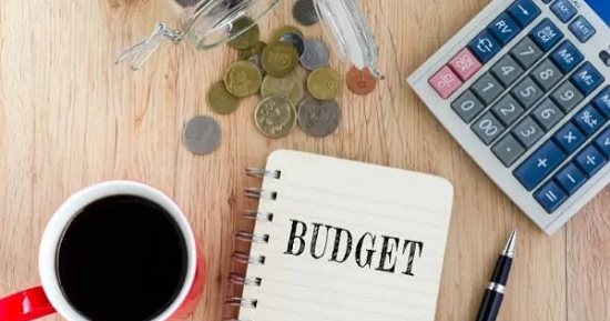 4 أبراج بتعرف تمشي البيت بميزانية قليلة.. مدبرين وعندهم أفكار بديلة