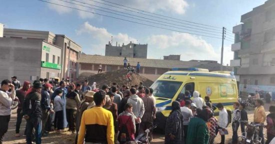 مصرع 3 عمال سقطوا فى بيارة صرف صحى بالشرقية