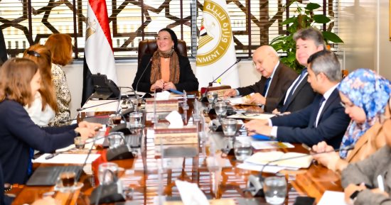 وزيرة البيئة تستعرض جهود مصر نحو التحول للأخضر أمام  منظمة التعاون الاقتصادى