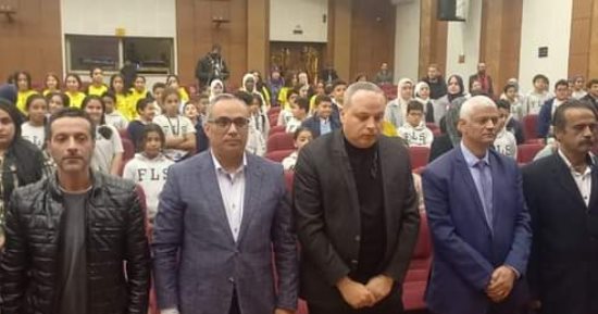 رئيس هيئة قصور الثقافة يشهد عرض "سر حياتي" بمسرح السامر