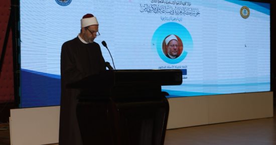 المفتى: الأزهر المنبع الصافى لكل روافد العلم والمعرفة والدعوة والخير للعالم كله