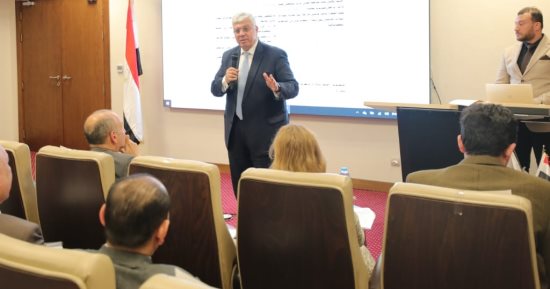 أيمن عاشور: دعم المشروعات البحثية بالجامعات التكنولوجية القابلة للتطبيق 
