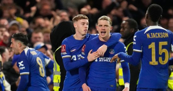 Chelsea passe aux quarts de finale de la FA Cup avec une victoire passionnante sur Leeds.. Vidéo