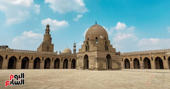 جامع أحمد بن طولون أيقونة العمارة الإسلامية فى أقدم مساجد مصر  