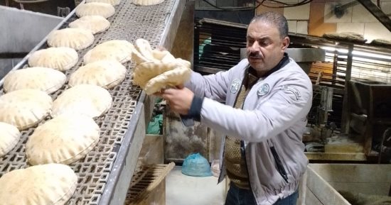 تموين الدقهلية تستجيب لشكاوى المواطنين وتحرر 71 محضرا للمخابز بمنية النصر.. صور
