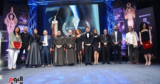 تكريم حنان مطاوع وداليا مصطفى وعبد الرحيم كمال بمهرجان المركز الكاثوليكى