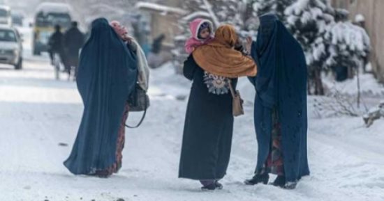 مصرع 15 وإصابة 30 آخرين إثر سقوط جليدى كثيف فى عدة محافظات بأفغانستان