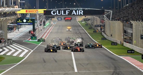 ماكس فيرستابين يخطف لقب سباق الذكرى الـ20 لجائزة البحرين الكبرى للفورمولا وان