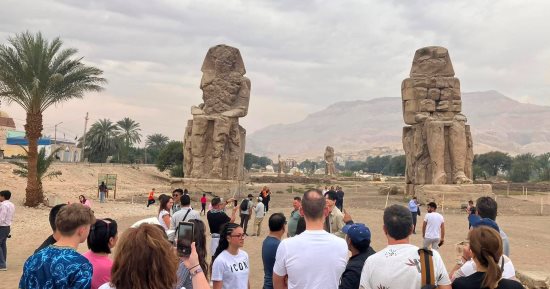 أفواج من كل دول العالم.. إقبال سياحى على المعابد والمقابر الفرعونية المعابد بالأقصر