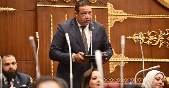 محمد عزمي يطالب بمساعدة المستفيدين من "الضمان الاجتماعي" في تسويق منتجاتهم