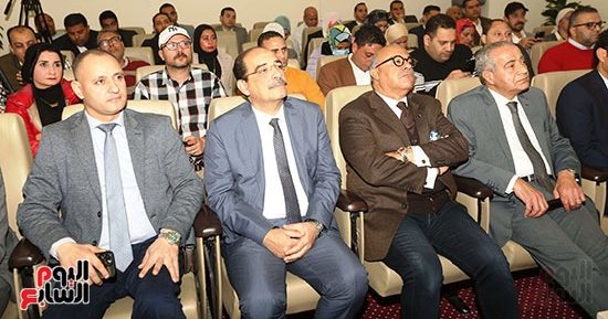 وزير التموين يزف بشرى: صرف السكر على البطاقات حتى 6 كيلو بسعر 12.6 جنيه