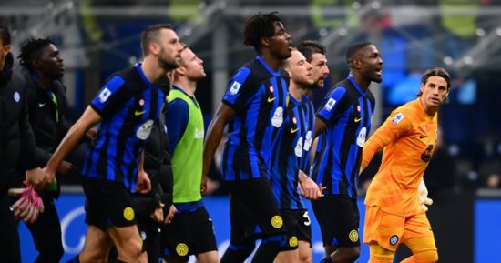 إنتر ميلان يواجه نابولي للاقتراب من حسم لقب الدوري الإيطالي