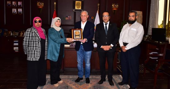 نقيب التمريض تزور الأقصر وتتفقد عددا من المنشآت الصحية
